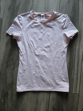 PINK Victoria's Secret Light Pink Short Sleeve Tee